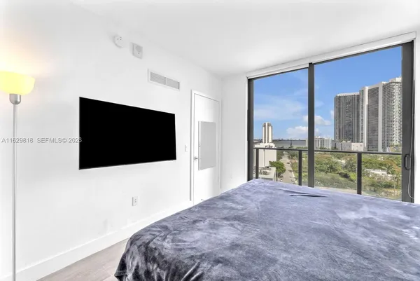 $4,500 | 121 Northeast 34th Street, Unit 905, Miami, FL 33137