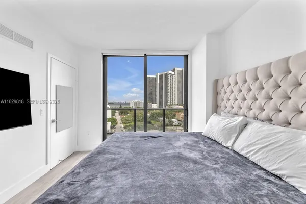 $4,500 | 121 Northeast 34th Street, Unit 905, Miami, FL 33137