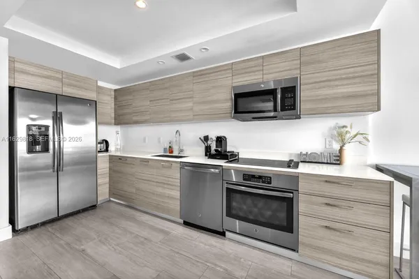 $4,500 | 121 Northeast 34th Street, Unit 905, Miami, FL 33137