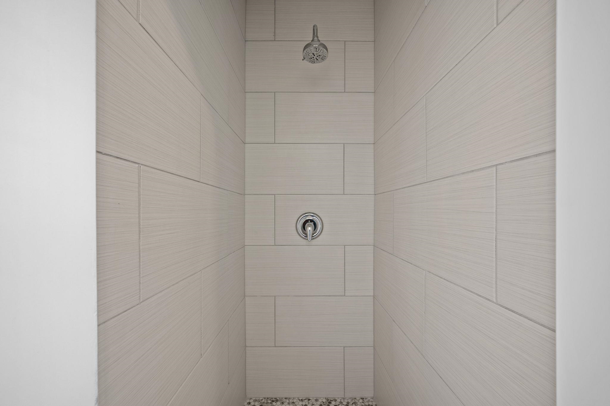 24924 Brewer Road Robertsdale, AL 36567 - Photo 19 of 33 Bathroom