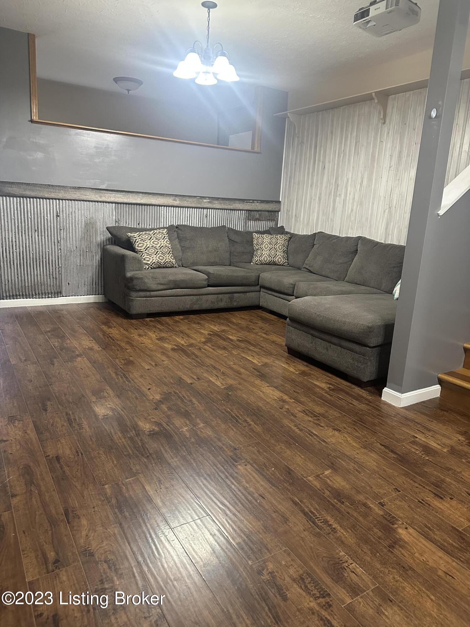 640 Samuels Road Coxs Creek, KY 40013 - Photo 24 of 40 Family Room
