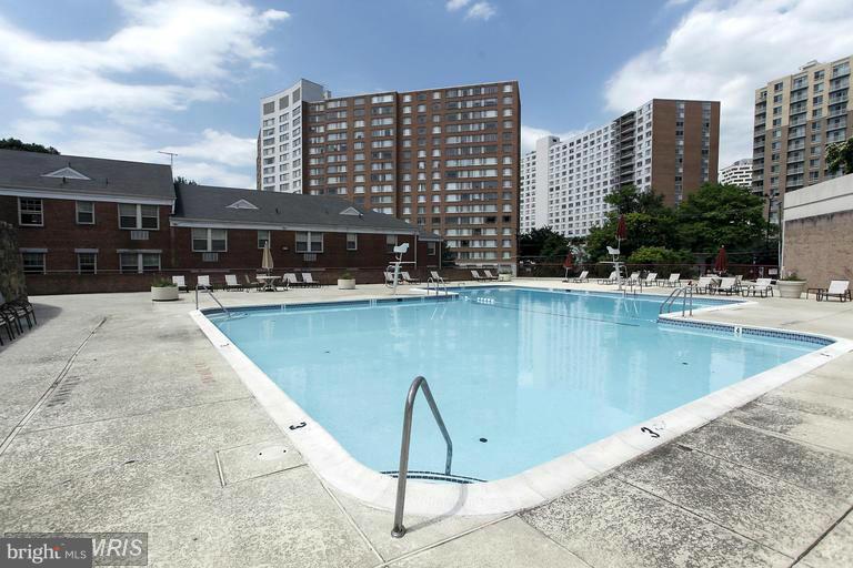 1220 Blair Mill Road, Unit 704 Silver Spring, MD 20910 - Photo 23 of 30 Building Features large in-ground pool