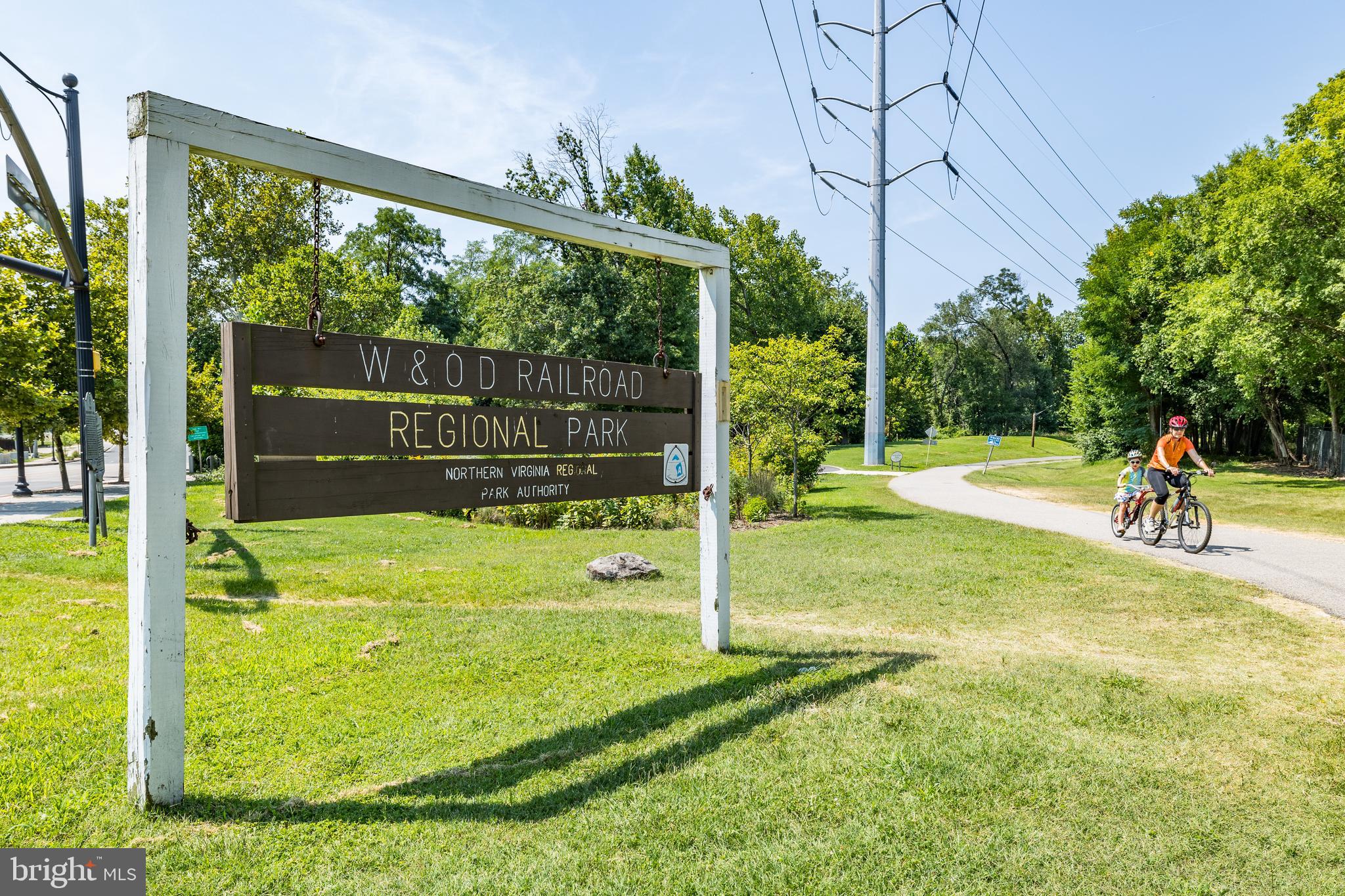 4500 South Four Mile Run Drive, Unit 222 Arlington, VA 22204 - Photo 34 of 41 a view of a park