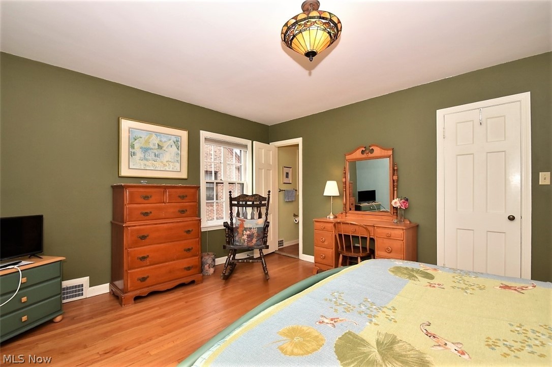 2584 Charney Road Cleveland, OH 44118 - Photo 16 of 24 Gallery Image 16