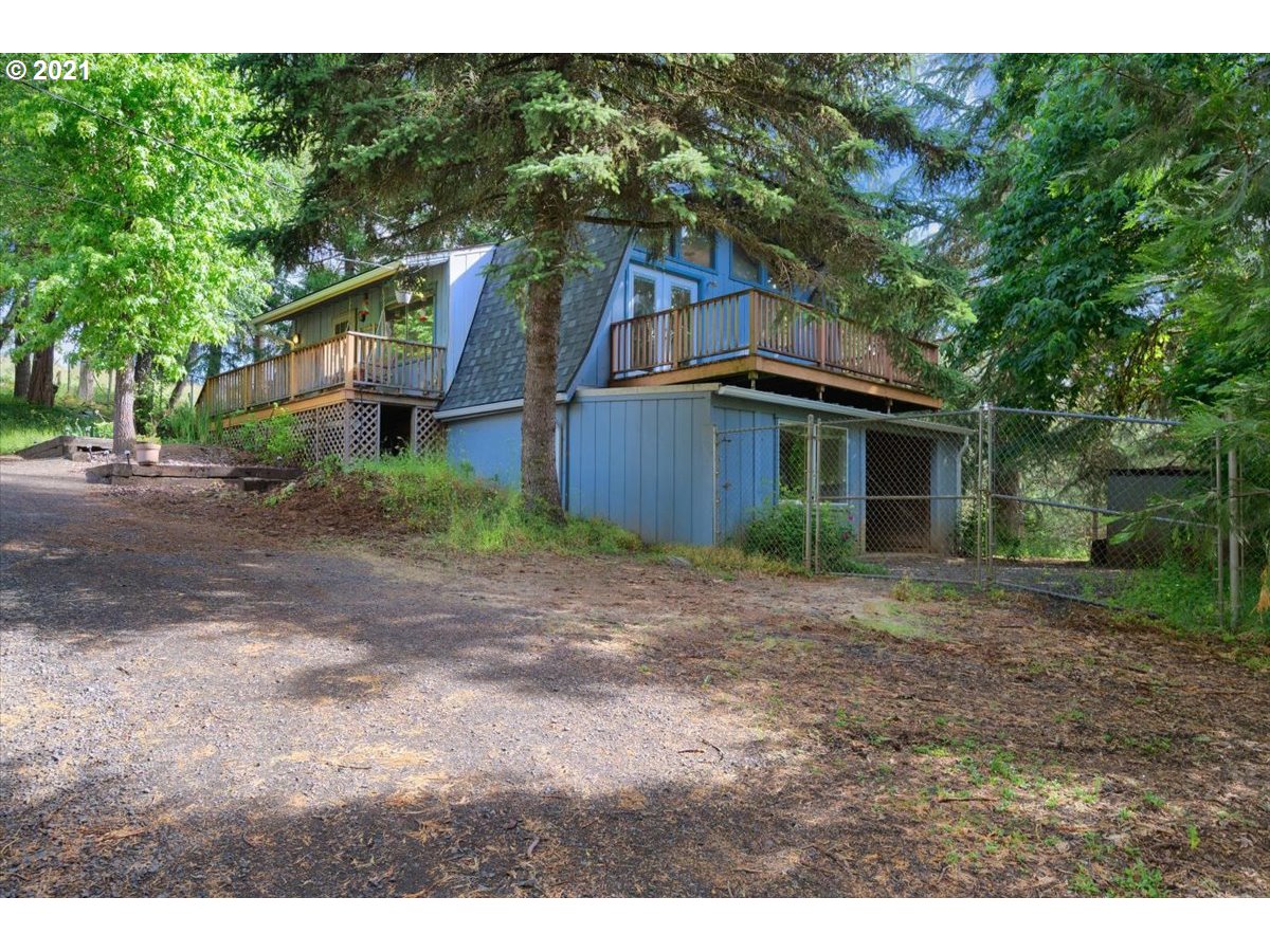 16230 Oakdale Road Dallas, OR 97338 - Photo 1 of 32