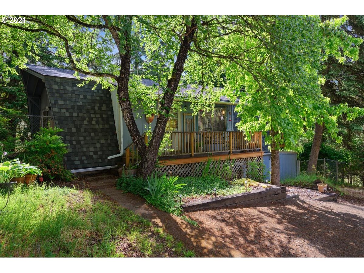 16230 Oakdale Road Dallas, OR 97338 - Photo 2 of 32