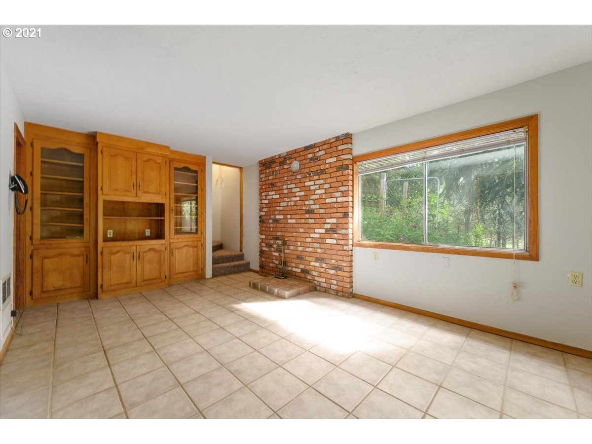 16230 Oakdale Road Dallas, OR 97338 - Photo 25 of 32