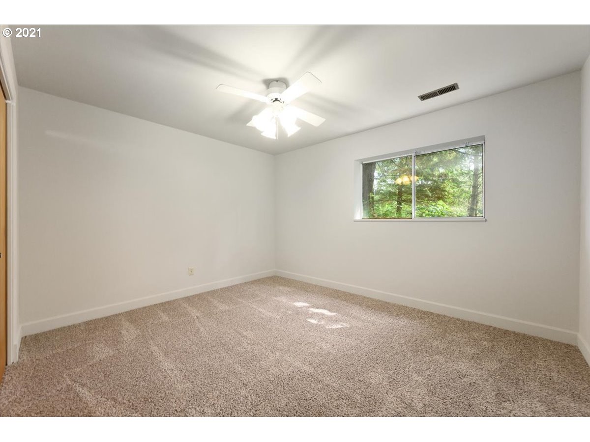 16230 Oakdale Road Dallas, OR 97338 - Photo 29 of 32