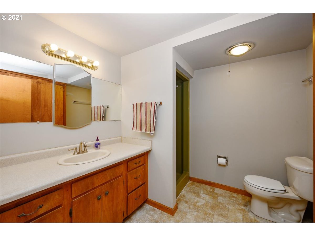 16230 Oakdale Road Dallas, OR 97338 - Photo 30 of 32