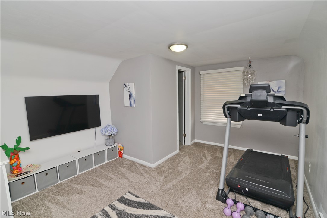 325 Ewing Road Youngstown, OH 44512 - Photo 21 of 29 Gallery Image 21