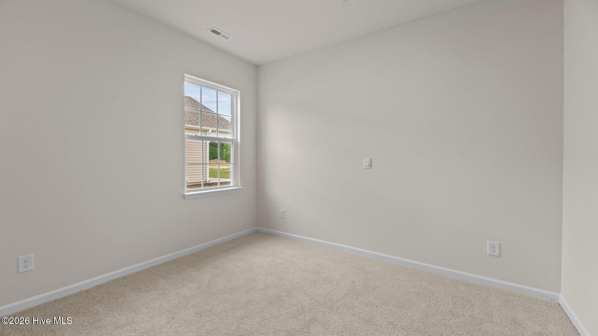 1013 Minnette Circle New Bern, NC 28562 - Photo 13 of 26 26-web-or-mls-DSC_6369