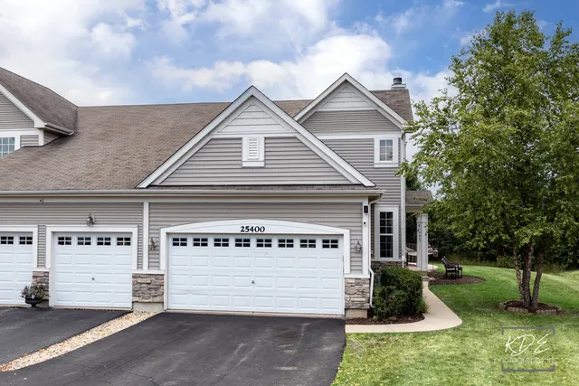$380,000 | 25400 Cove Court, Plainfield, IL 60544