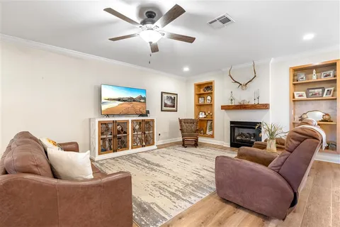 $525,000 | 9295 Lognion Road, Iowa, LA 70647