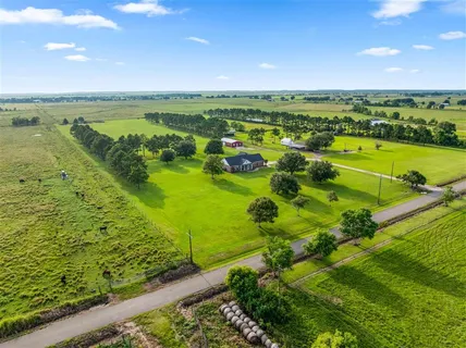 $525,000 | 9295 Lognion Road, Iowa, LA 70647