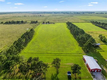 $525,000 | 9295 Lognion Road, Iowa, LA 70647