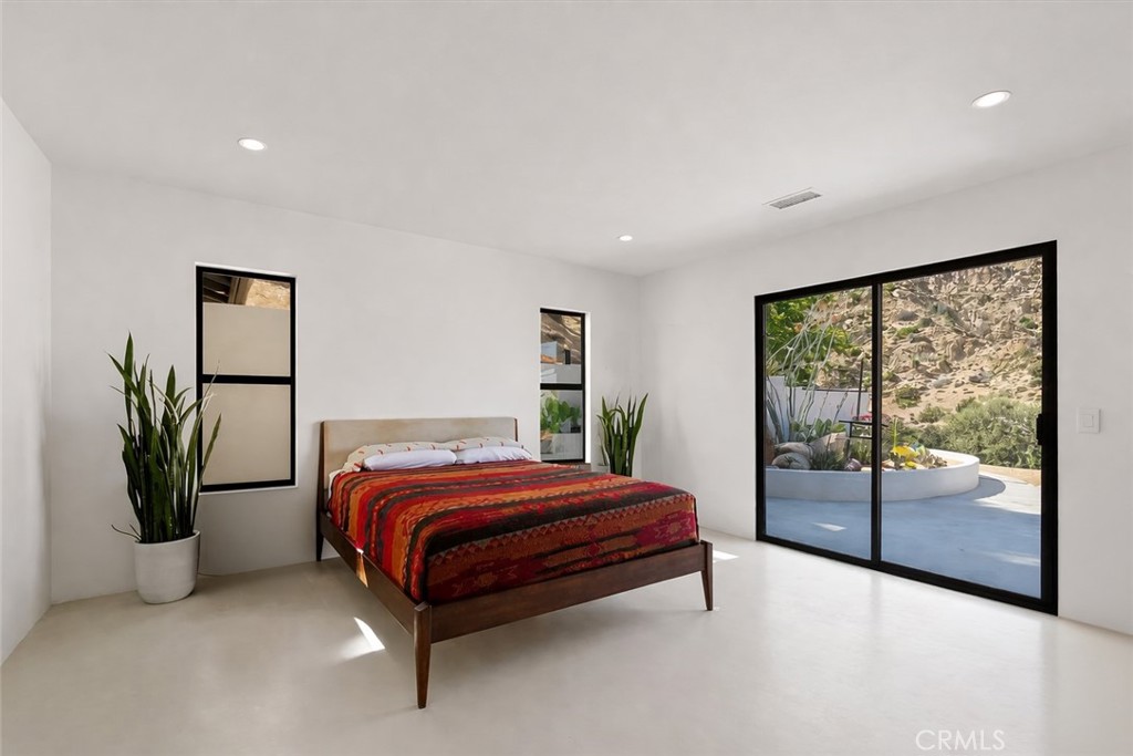 53744 Ridge Road Yucca Valley, CA 92284 - Photo 16 of 17