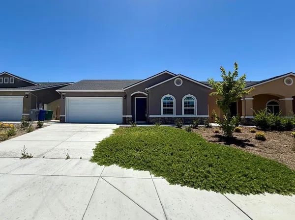 $344,900 | 1224 East Orange Street, Avenal, CA 93204