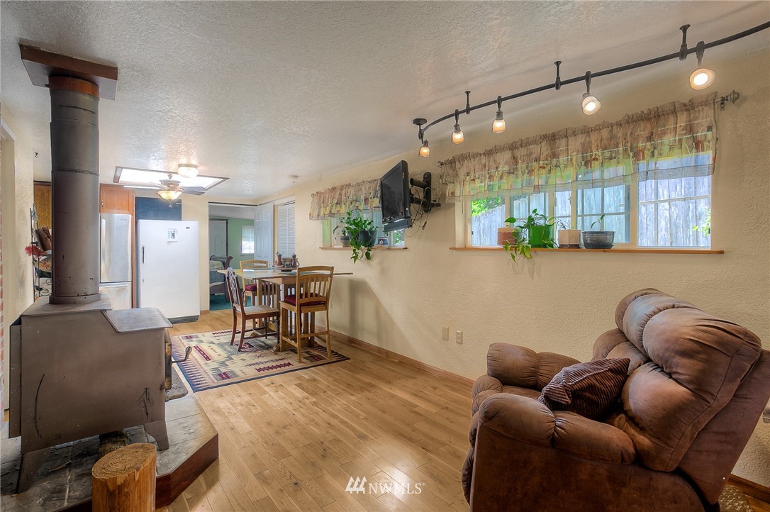 19205 Southeast 161st Street Renton, WA 98058 - Photo 13 of 34 Gallery Image 13