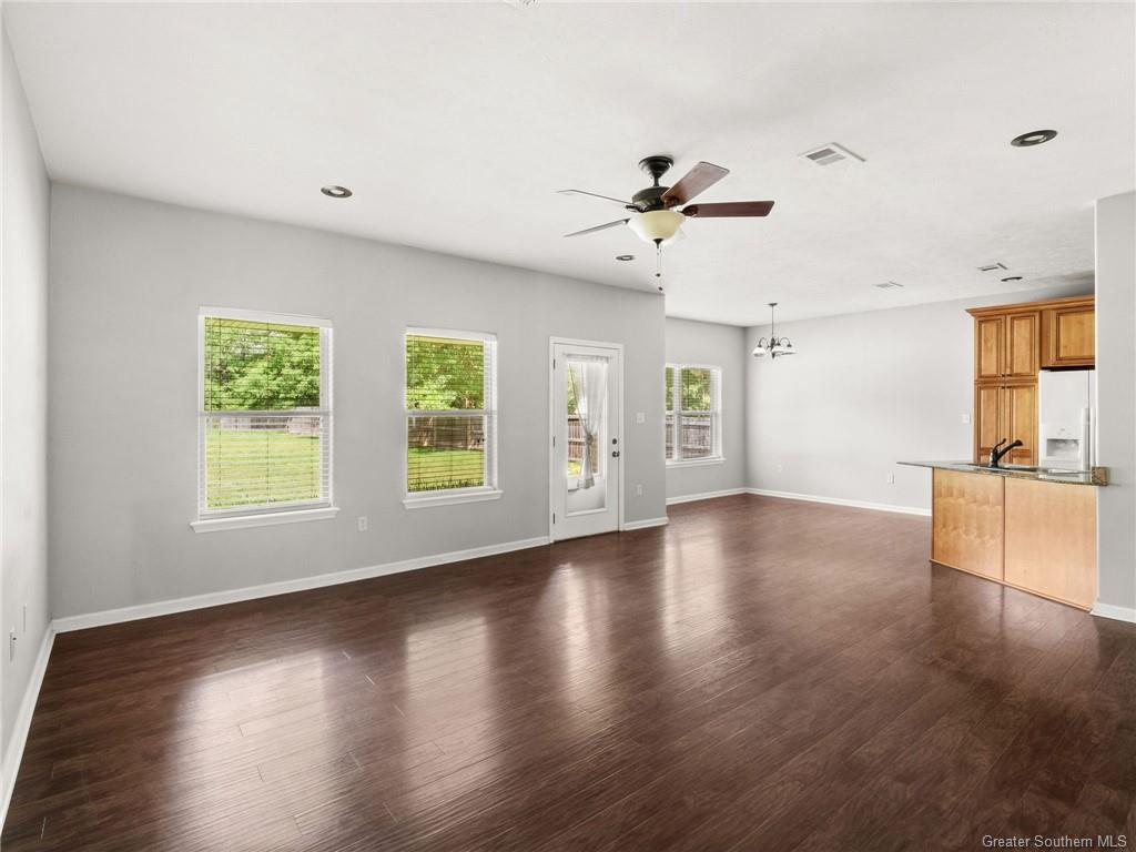 595 Lewis Perkins Road Leesville, LA 71446 - Photo 3 of 17 Gallery Image 3
