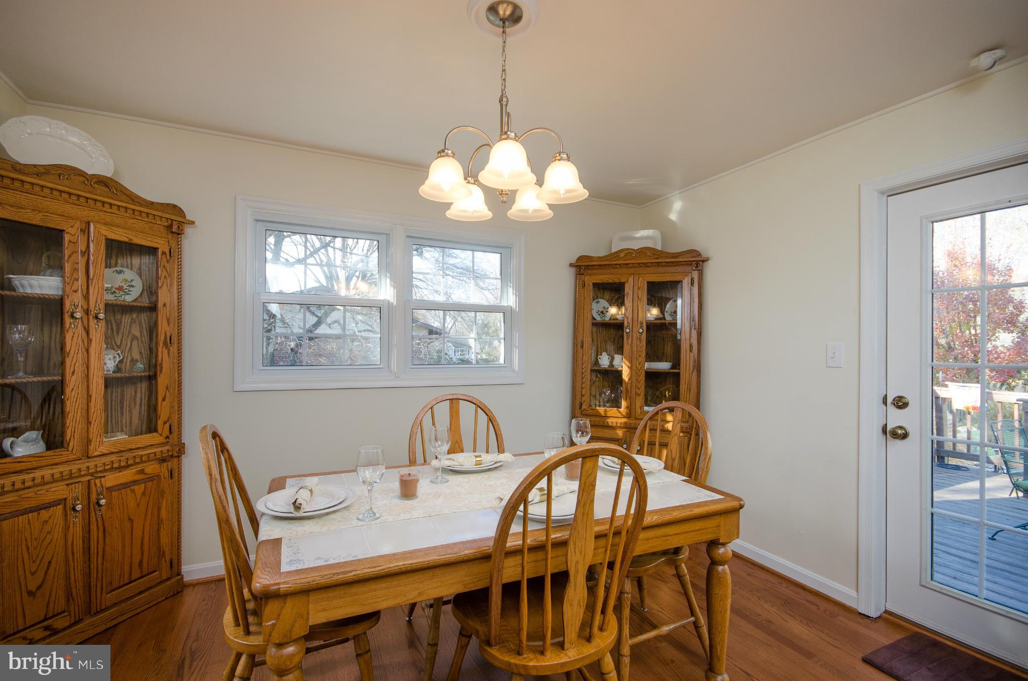 8931 Fort Hunt Road Alexandria, VA 22308 - Photo 4 of 30 Dining Room