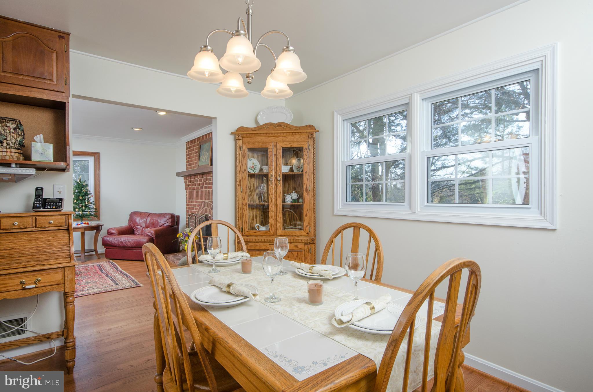 8931 Fort Hunt Road Alexandria, VA 22308 - Photo 5 of 30 Dining Room