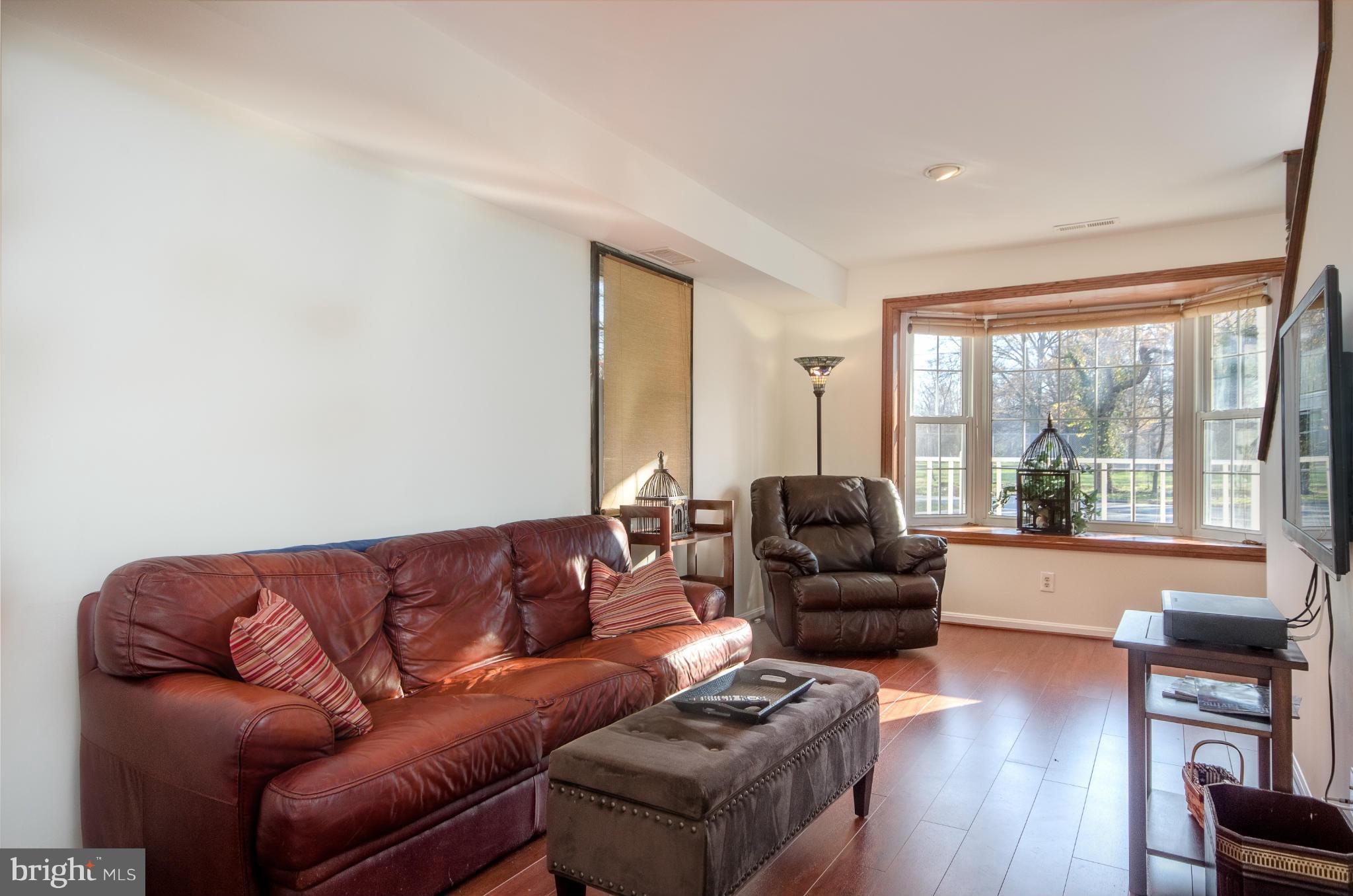 8931 Fort Hunt Road Alexandria, VA 22308 - Photo 8 of 30 Family Room on main level