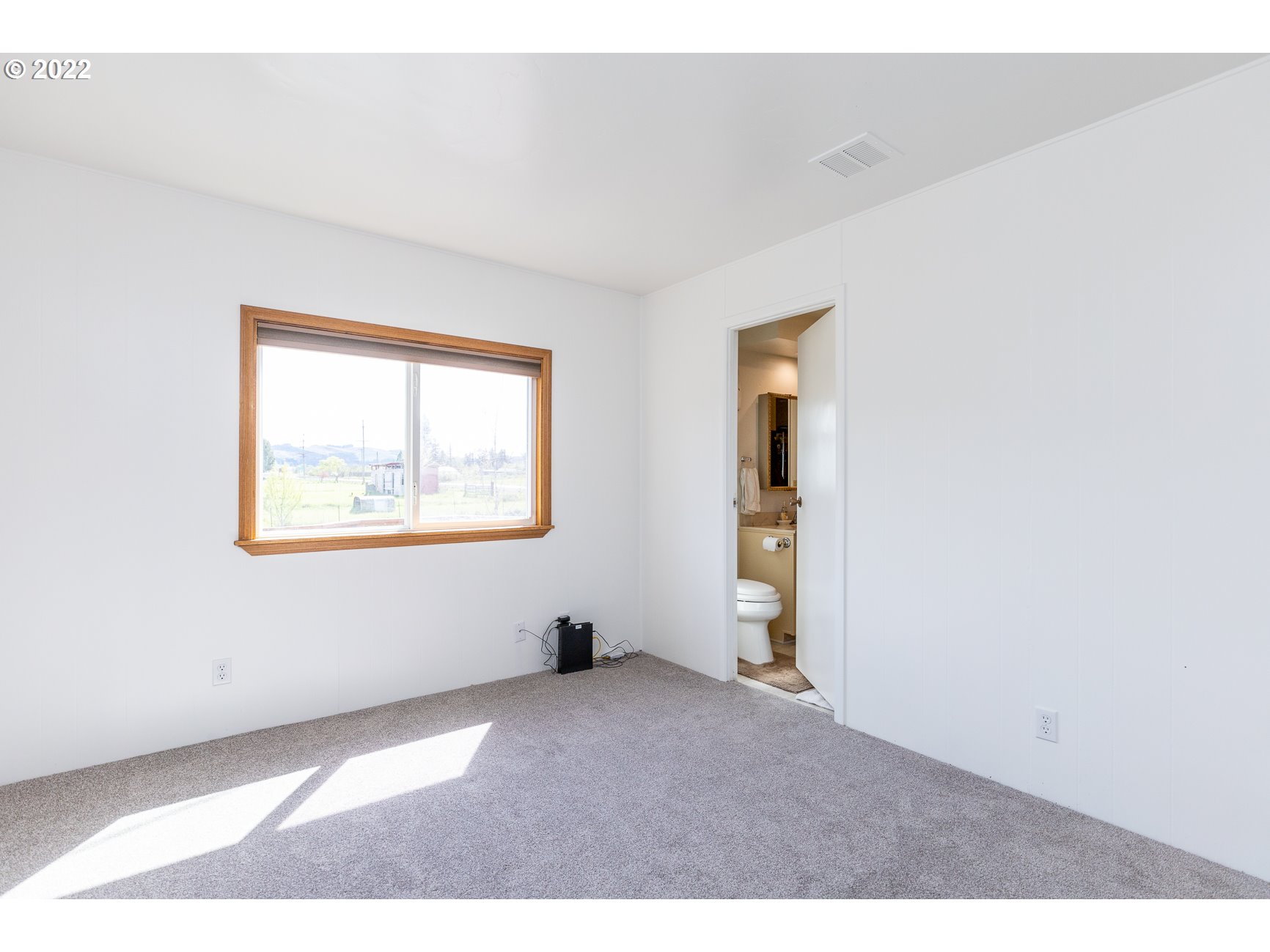 405 Eagle Valley Road Oakland, OR 97462 - Photo 14 of 32 Gallery Image 14