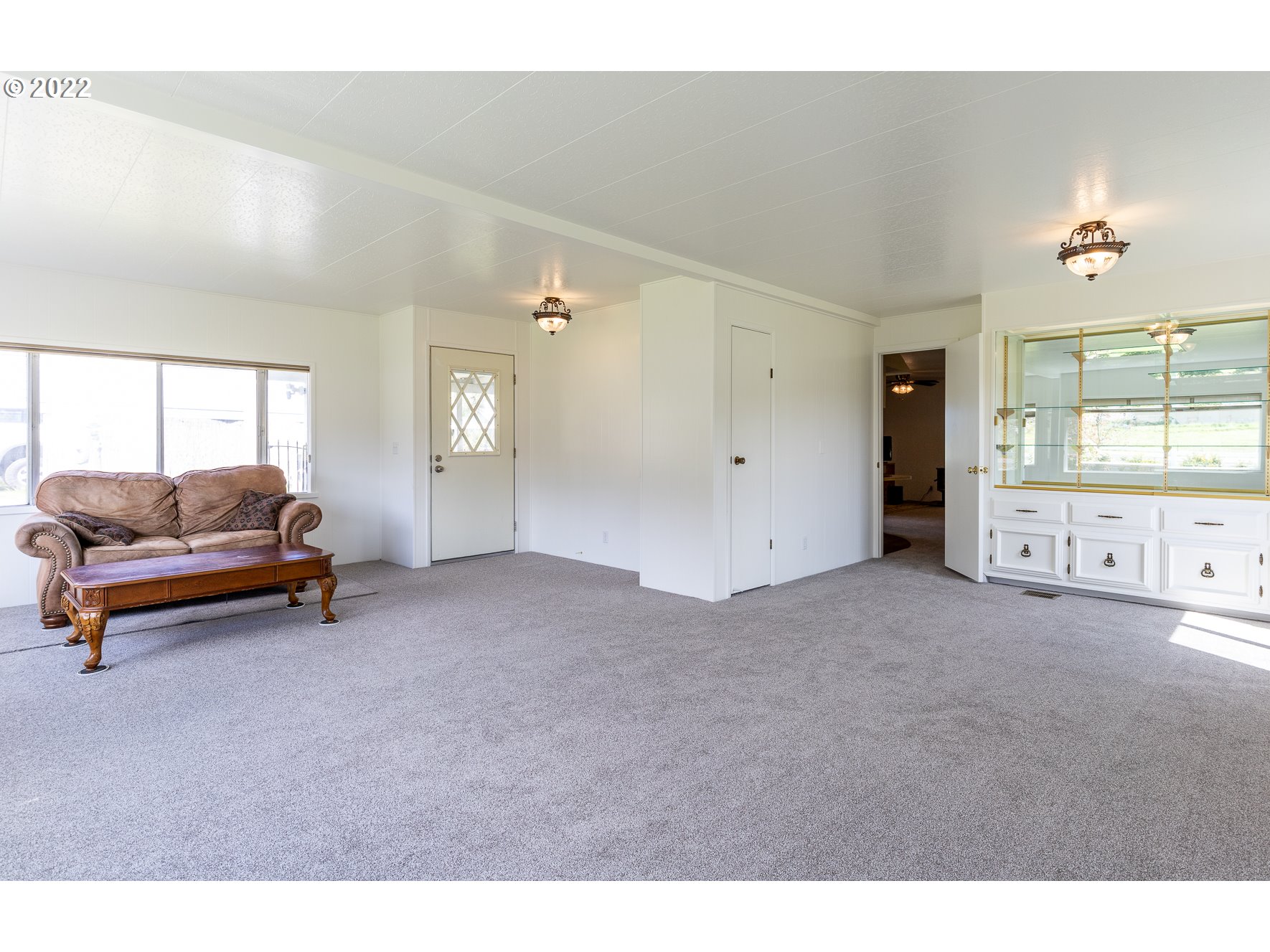 405 Eagle Valley Road Oakland, OR 97462 - Photo 4 of 32 Gallery Image 4