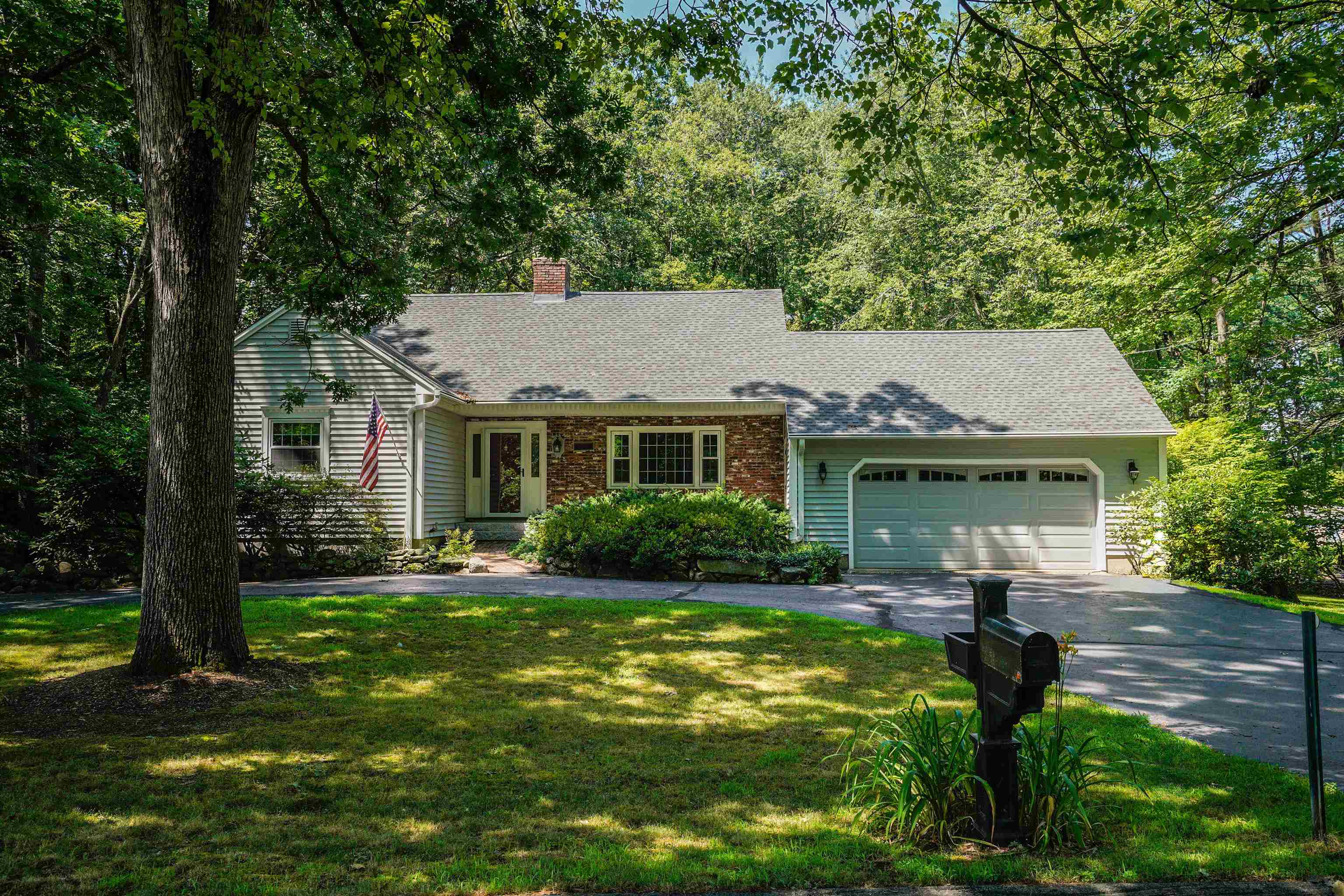 5 Nichols Road Amherst, NH 03031 - Photo 1 of 40