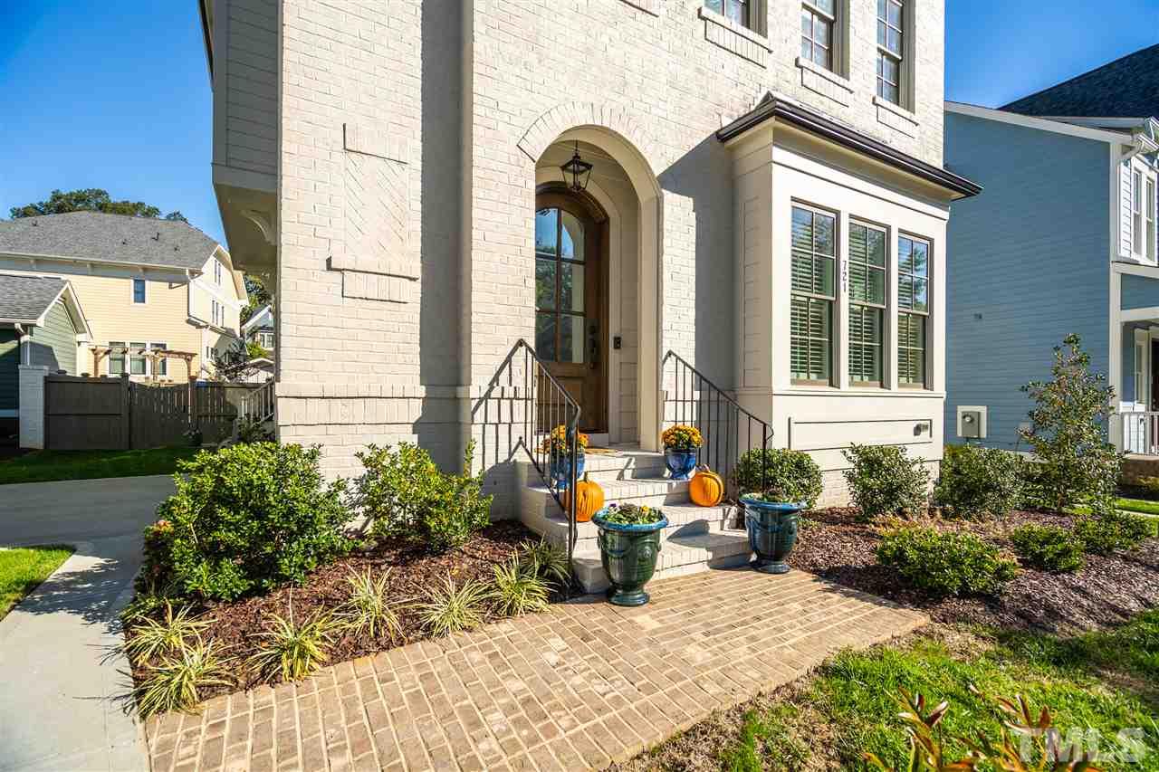 721 Sasser Street Raleigh, NC 27604 - Photo 4 of 30