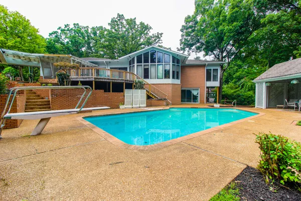 $449,999 | 205 Hillwood Drive, Waverly, TN 37185