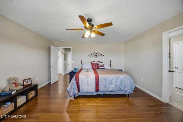 $649,000 | 116 Crosslake Lane, Dandridge, TN 37725