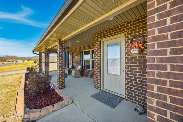 $649,000 | 116 Crosslake Lane, Dandridge, TN 37725