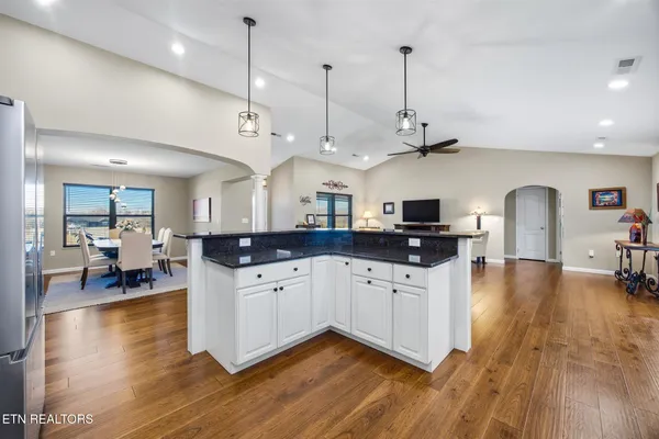 $649,000 | 116 Crosslake Lane, Dandridge, TN 37725