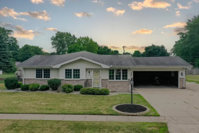 $297,900 | 106 Prairie Avenue, White Pigeon, MI 49099