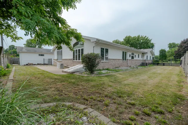 $297,900 | 106 Prairie Avenue, White Pigeon, MI 49099