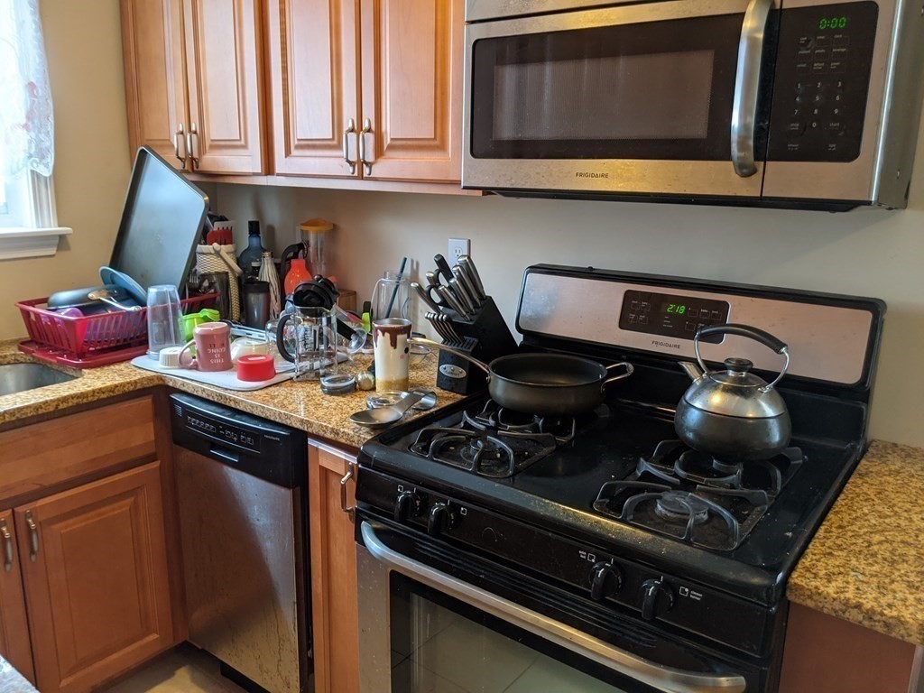 85 Swindells Street Fall River, MA 02723 - Photo 8 of 30 Gallery Image 8