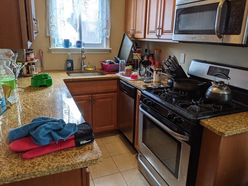 85 Swindells Street Fall River, MA 02723 - Photo 9 of 30 Gallery Image 9