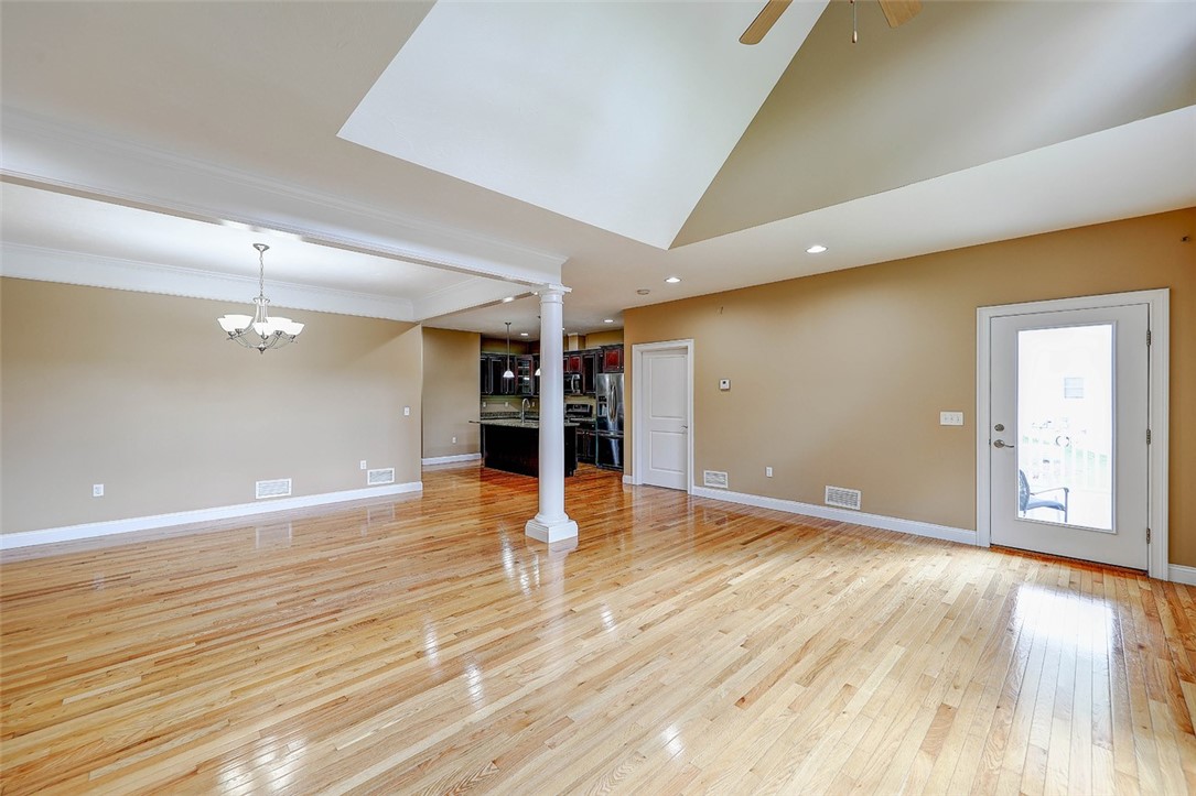 500 Mendon Road, Unit 423 Cumberland, RI 02864 - Photo 30 of 41 Living/Dining room