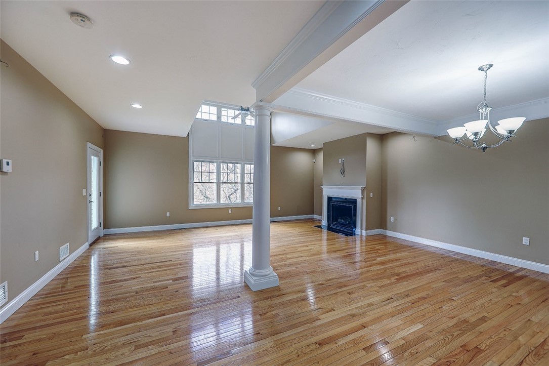 500 Mendon Road, Unit 423 Cumberland, RI 02864 - Photo 31 of 41 Living/Dining room
