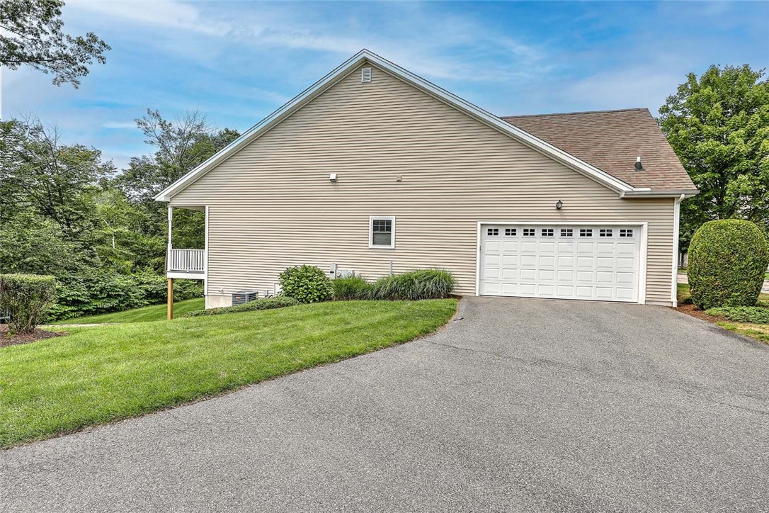 500 Mendon Road, Unit 423 Cumberland, RI 02864 - Photo 8 of 41 Garage