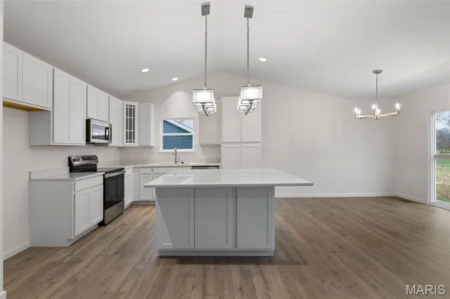 $469,635 | 1145 Bloomfield Drive, Eureka, MO 63025