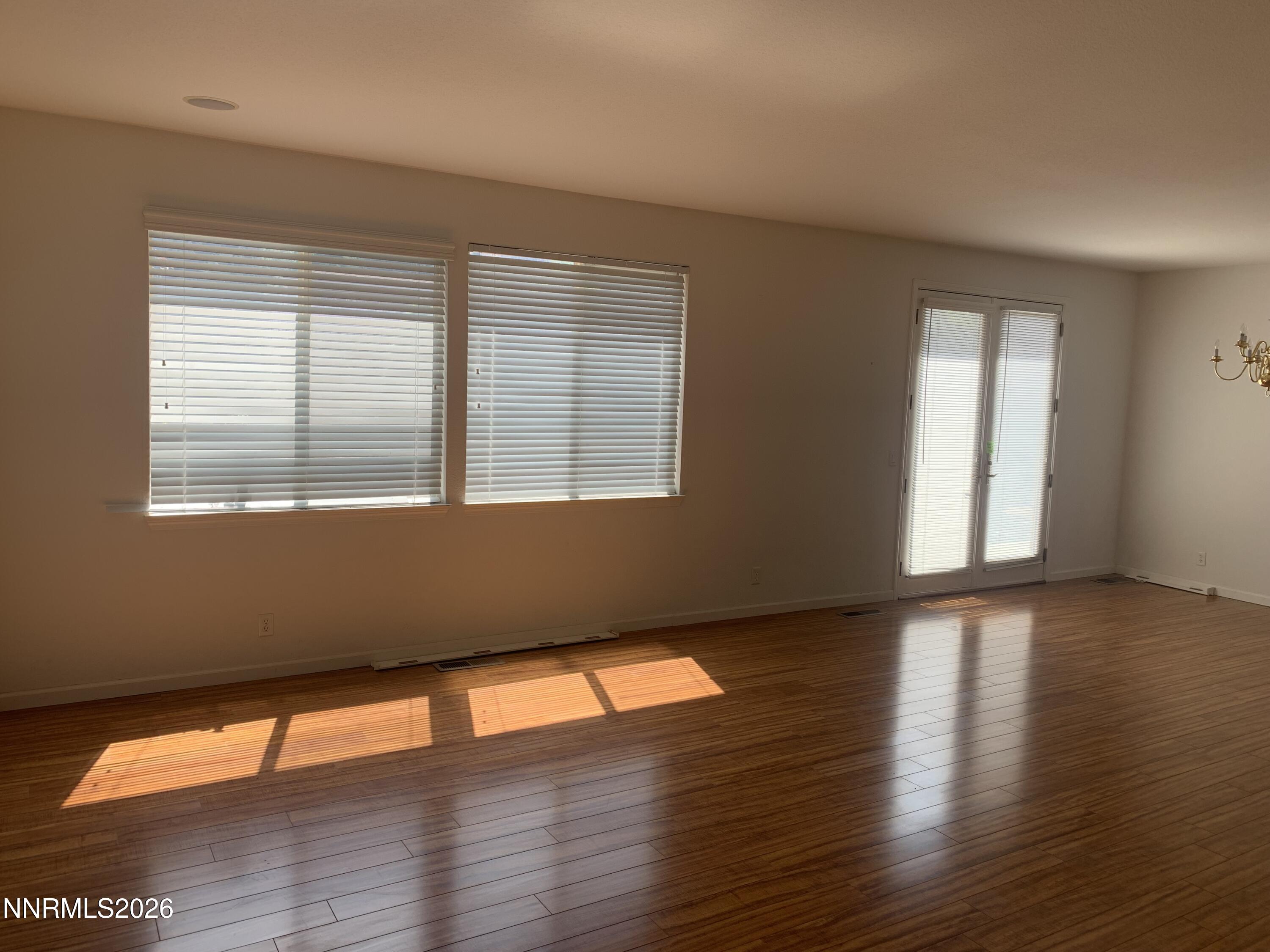 3230 Piazzo Circle Reno, NV 89502 - Photo 8 of 27 IMG_2126