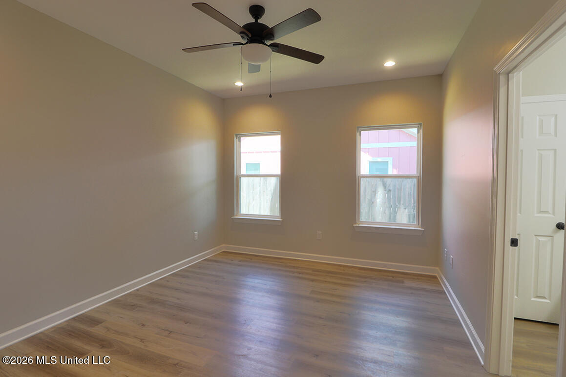 166 Daisy Street Biloxi, MS 39531 - Photo 6 of 15 6MasterBed