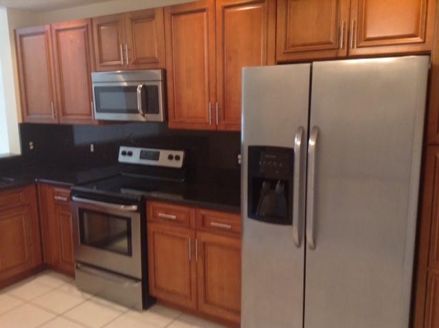 10414 Lake Vista Circle Boca Raton, FL 33498 - Photo 5 of 17 photo 5 (5)