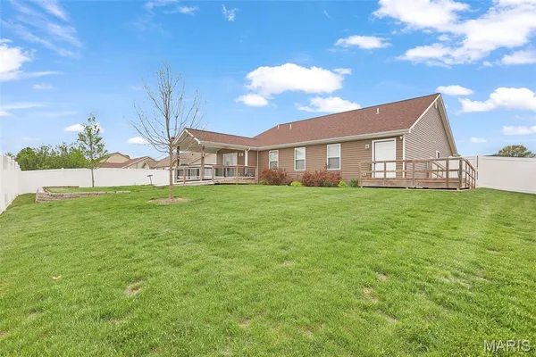 $330,000 | 117 Garrettford Drive, Bethalto, IL 62010