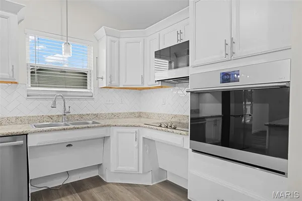 $330,000 | 117 Garrettford Drive, Bethalto, IL 62010