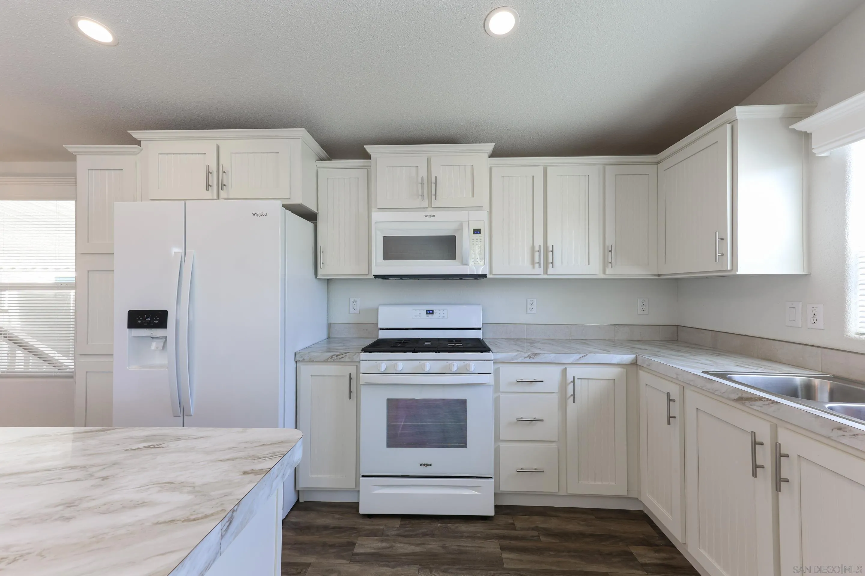 62 Hummingbird Lane Oceanside, CA 92057 - Photo 8 of 37