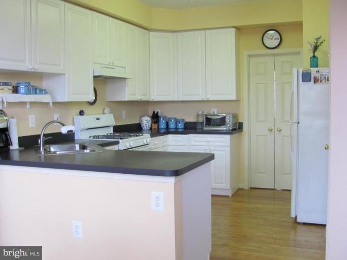 2434 Rippling Brook Road Frederick, MD 21701 - Photo 3 of 20 Kitchen