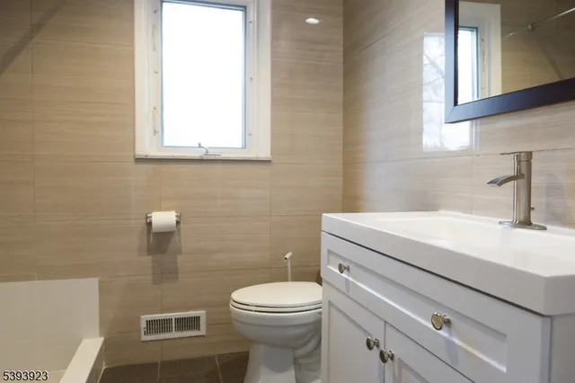 $1,080,000 | 23 Winans Road, Livingston, NJ 07039